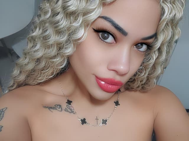 WebCAM of ThaliaLaCangri