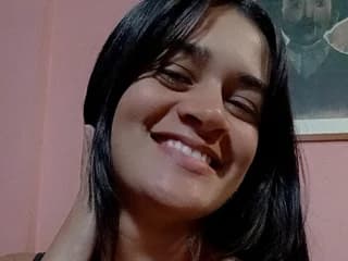 WebCAM of Bellahadid77