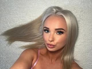 ChelseaBlondeUK WebCAM 