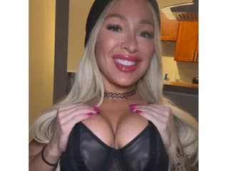 WebCAM of CutieCrushXO