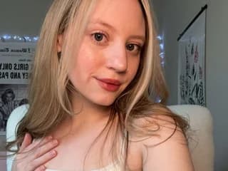 WebCAM of LiliTurnerxo