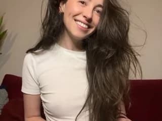 VerityDawnUK WebCAM 